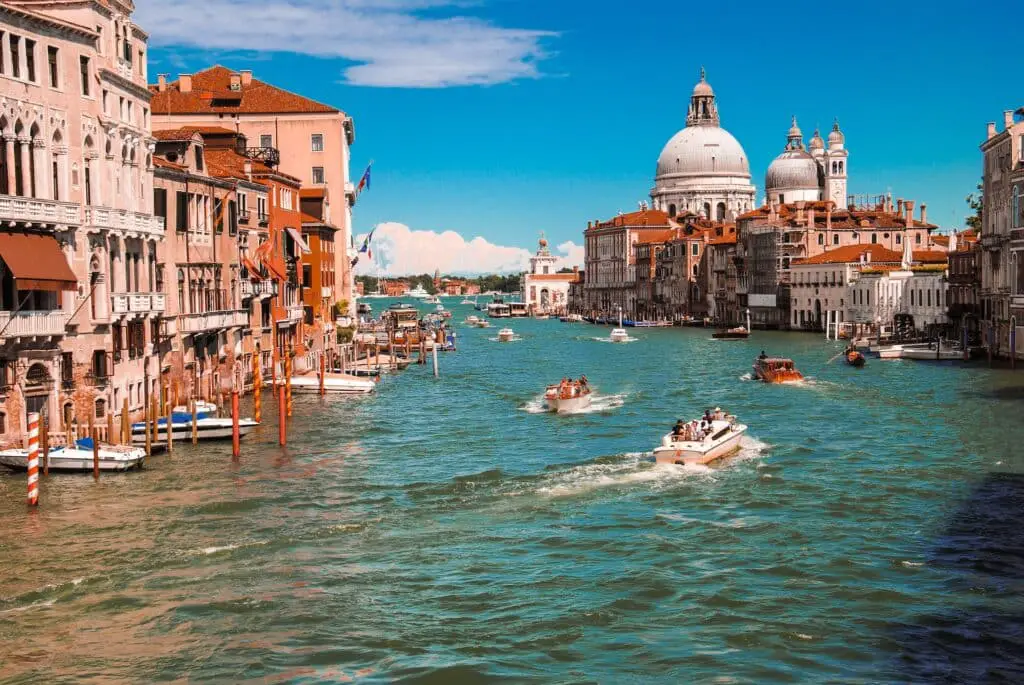 Top 10 Best places to Visit in Italy